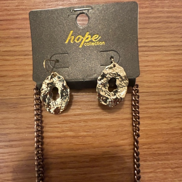 NWT Hope collection necklace and earrings set Gold and copper tones Beautiful - Picture 8 of 10
